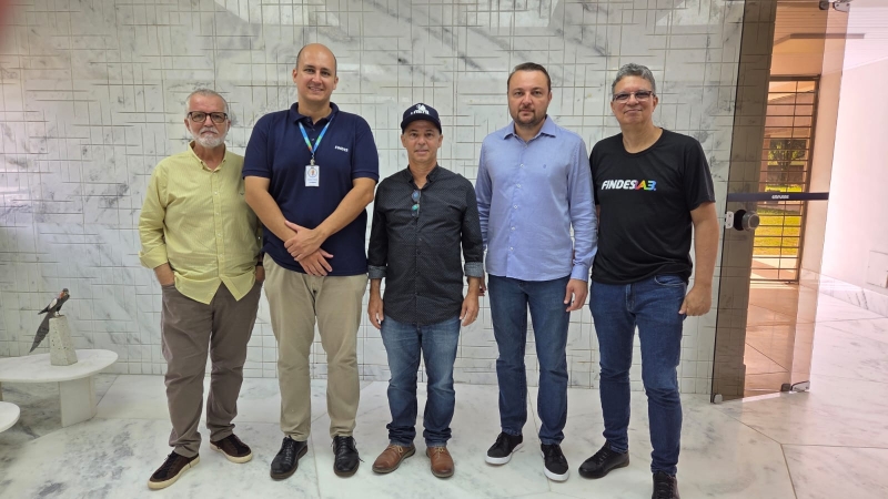 Sindirochas recebe edição do “Finep pelo Brasil”